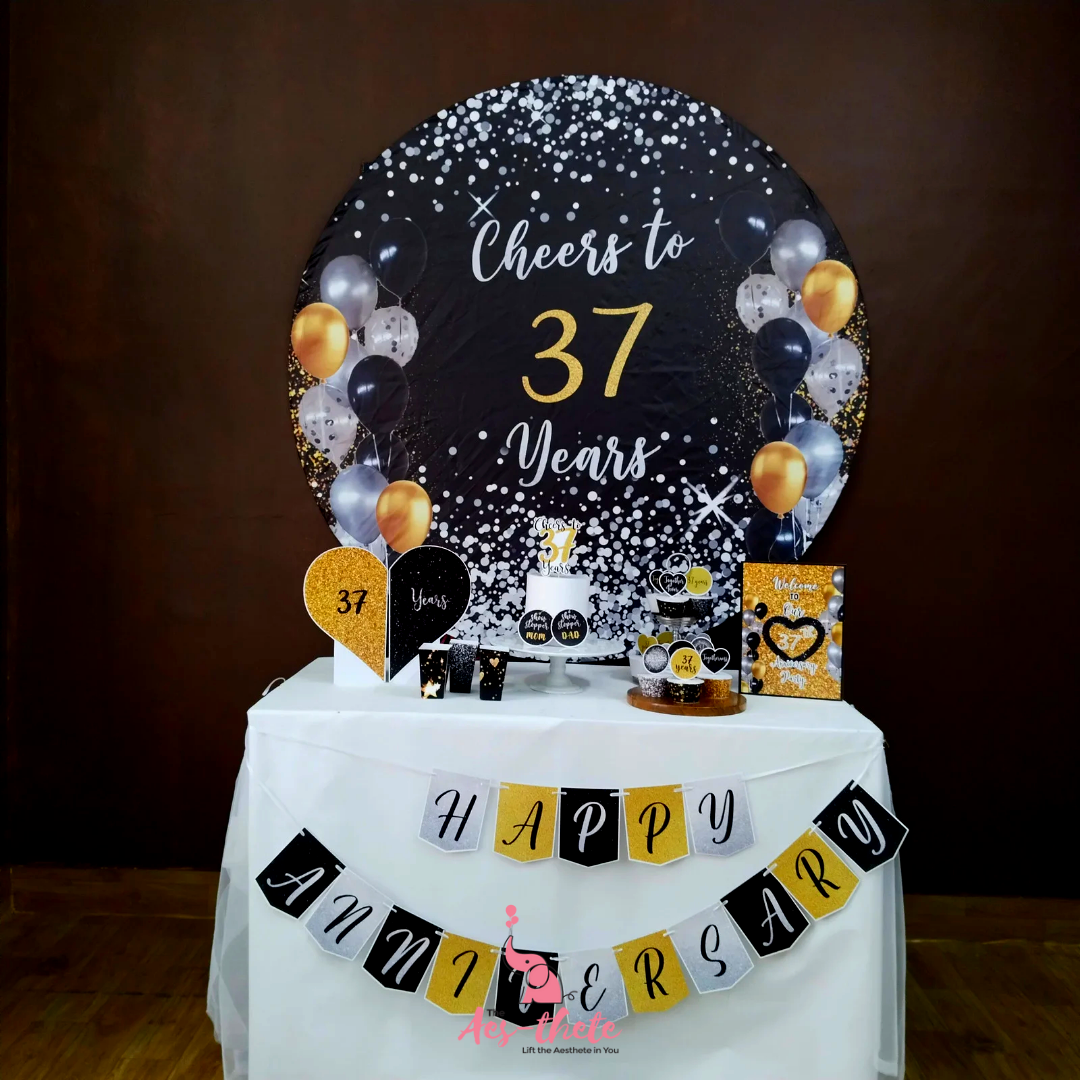 Color Themed Parties Black, Gold and Silver