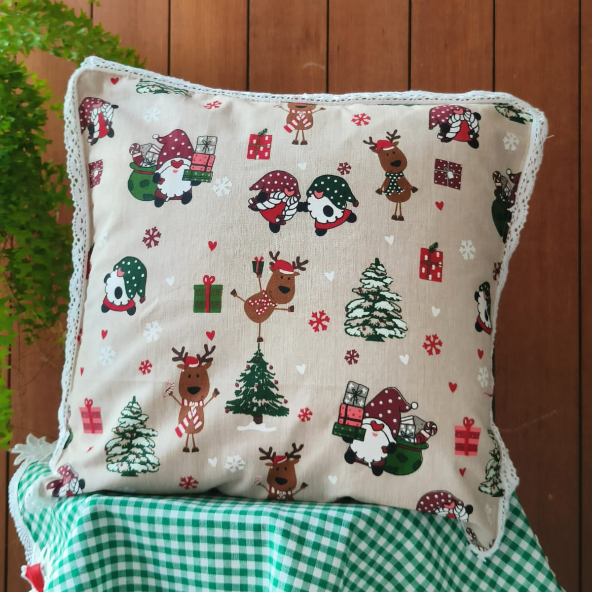 Christmas Themed Cushion Cover(16X16 Inch)